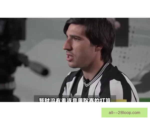 托纳利对阵曼联英超全场表现深度复盘攻防跑动与关键瞬间解析 托纳利对阵曼联英超全场表现深度复盘攻防跑动与关键瞬间解析